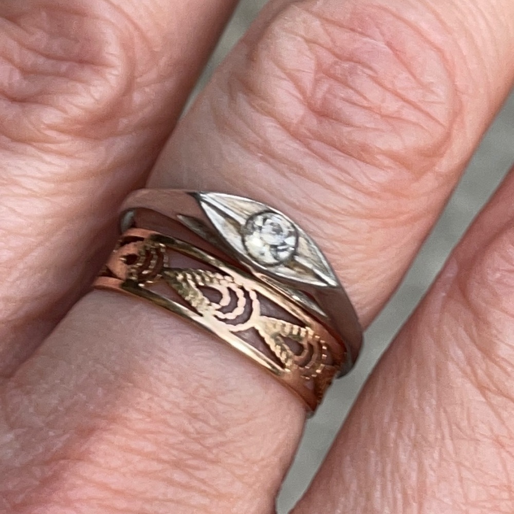 Vintage sterling silver ring with genuine crystal